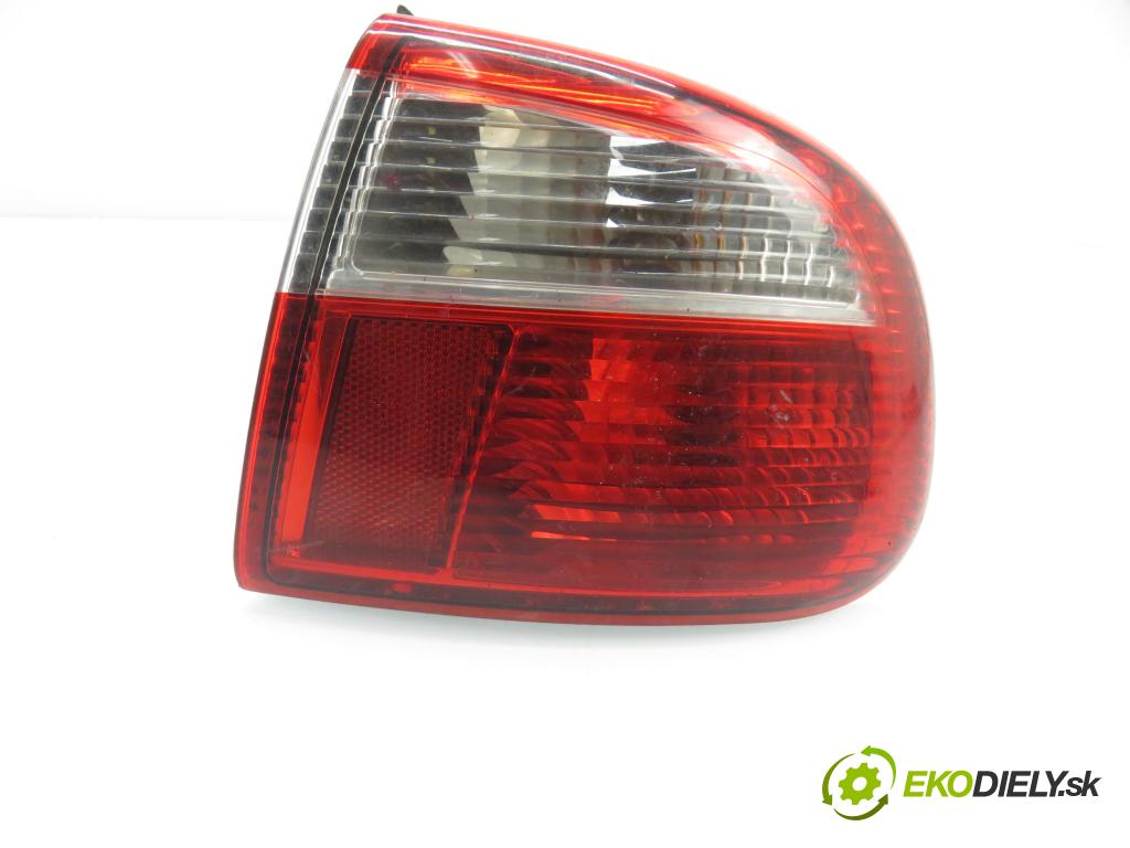 SEAT TOLEDO II (1M2) SEDAN 2001 74,00 1.6 - AKL 1595,00 Svetlo pravé zadné 1M5945096B