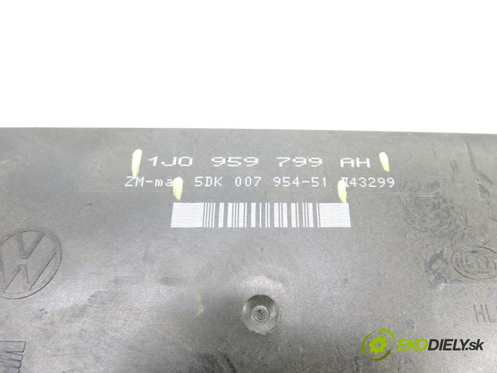 SEAT TOLEDO II (1M2) SEDAN 2001 74,00 1.6 - AKL 1595,00 MODUL komfortu 1J0959799AH ; 5DK00795451