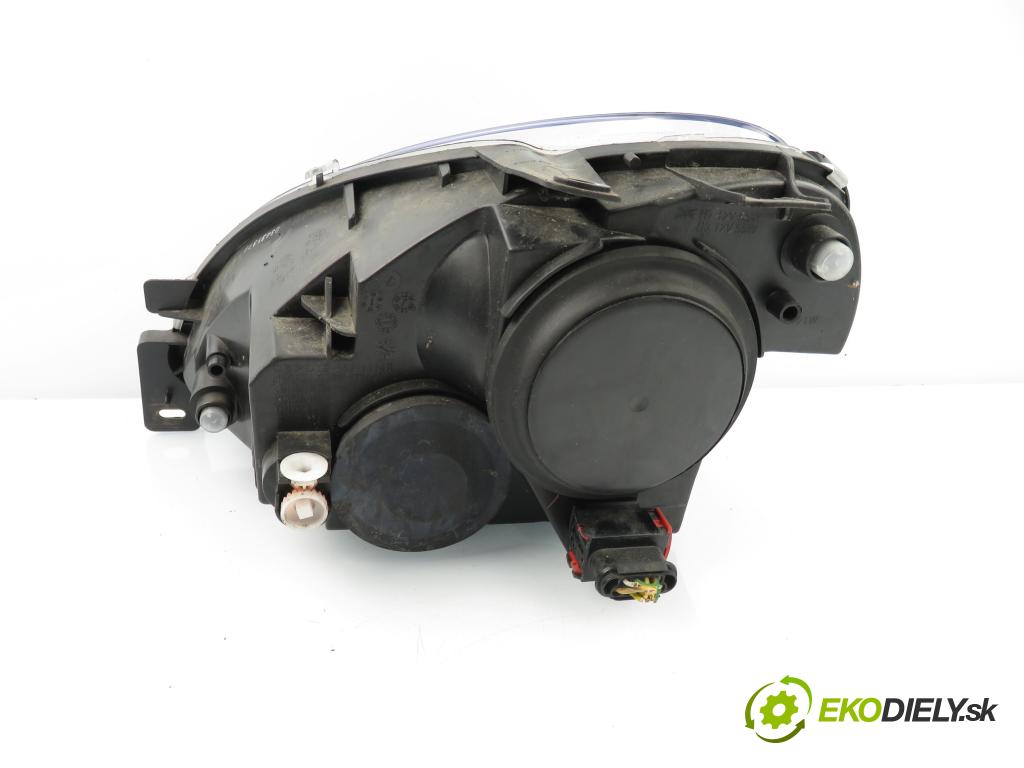 CITROEN XSARA (N1) HB 2001 120,00 2.0 16V - RFS (XU10J4RS) 1998,00 Svetlo PP