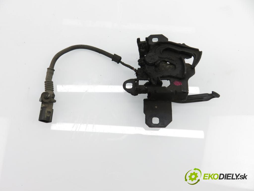 SEAT TOLEDO II (1M2) SEDAN 2001 74,00 1.6 - AKL 1595,00 zámok kapoty 1M0823503B ; 1M0823503C