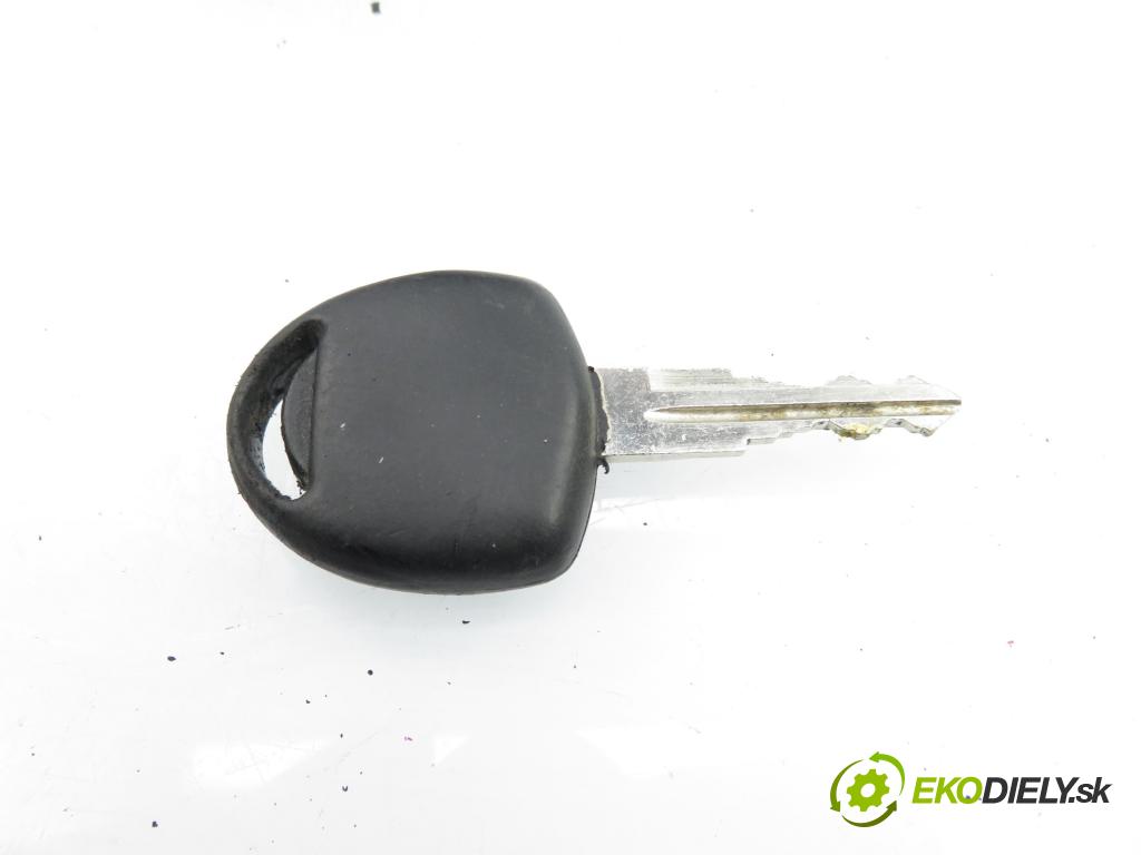 OPEL MERIVA A nadwozie wielkoprzestrzenne (MPV) (X03) MINIVAN 2009 66,00 1.4 16V Twinport - Z 14 XEP 1364,00 spinačka 90589313 ; 90589389 ; 24413106 (Spínacia skrinka)