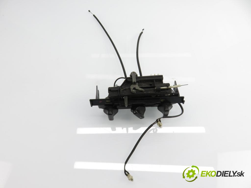 MERCEDES-BENZ 190 (W201) SEDAN 1984 54,00 190 D (201.122) - OM 601.921 2197,00 Panel kúrenia