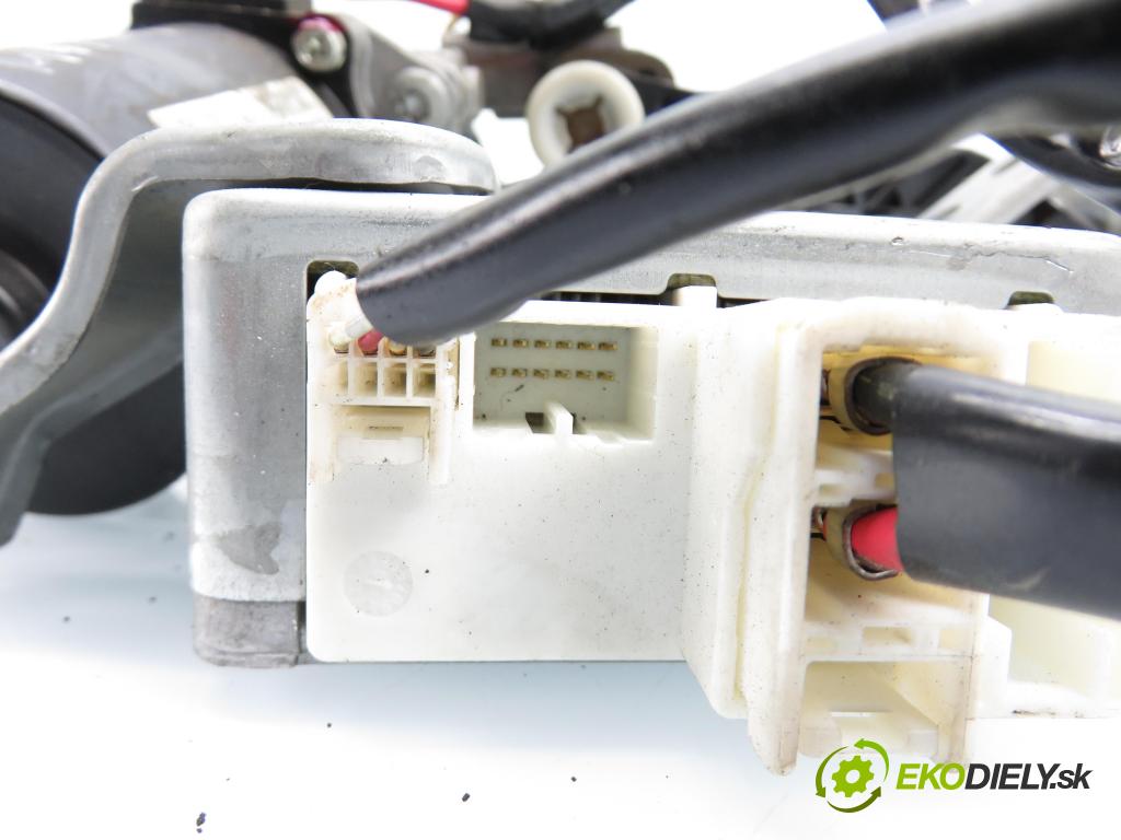 TOYOTA YARIS (_P1_) HB 2004 64,00 1.3 (SCP12_) - 2SZ-FE 1298,00 serv/podporovanie elektrické 896500D030 ; 99509000 ; 1608000161
