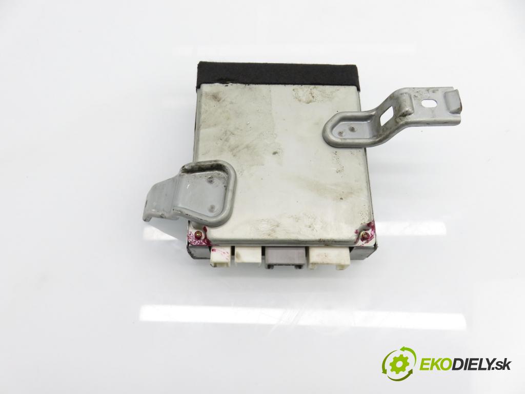 TOYOTA YARIS (_P1_) HB 2002 64,00 1.3 (SCP12_) - 2SZ-FE 1298,00 Riadiaca jednotka servočerpadlo 896500D011 ; 99118208 ; 1129000340 (Riadiaca jednotka)