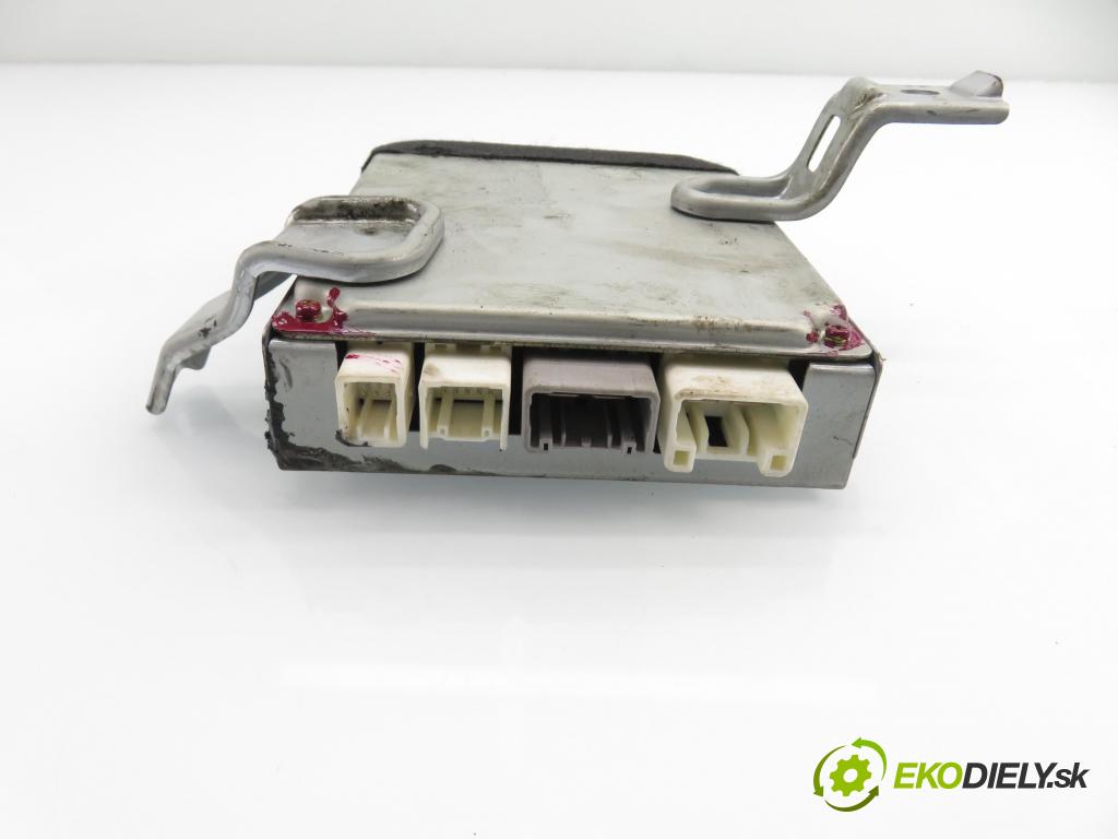 TOYOTA YARIS (_P1_) HB 2002 64,00 1.3 (SCP12_) - 2SZ-FE 1298,00 Riadiaca jednotka servočerpadlo 896500D011 ; 99118208 ; 1129000340 (Riadiaca jednotka)