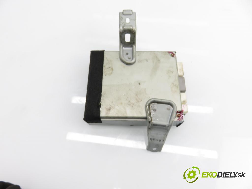 TOYOTA YARIS (_P1_) HB 2002 64,00 1.3 (SCP12_) - 2SZ-FE 1298,00 Riadiaca jednotka servočerpadlo 896500D011 ; 99118208 ; 1129000340 (Riadiaca jednotka)