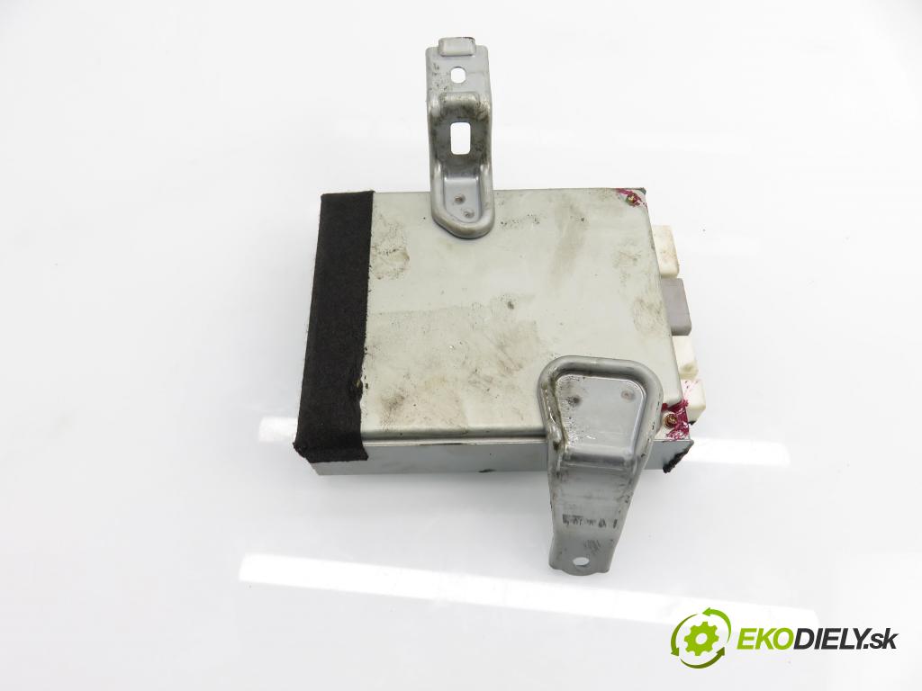 TOYOTA YARIS (_P1_) HB 2002 64,00 1.3 (SCP12_) - 2SZ-FE 1298,00 Riadiaca jednotka servočerpadlo 896500D011 ; 99118208 ; 1129000340 (Riadiaca jednotka)