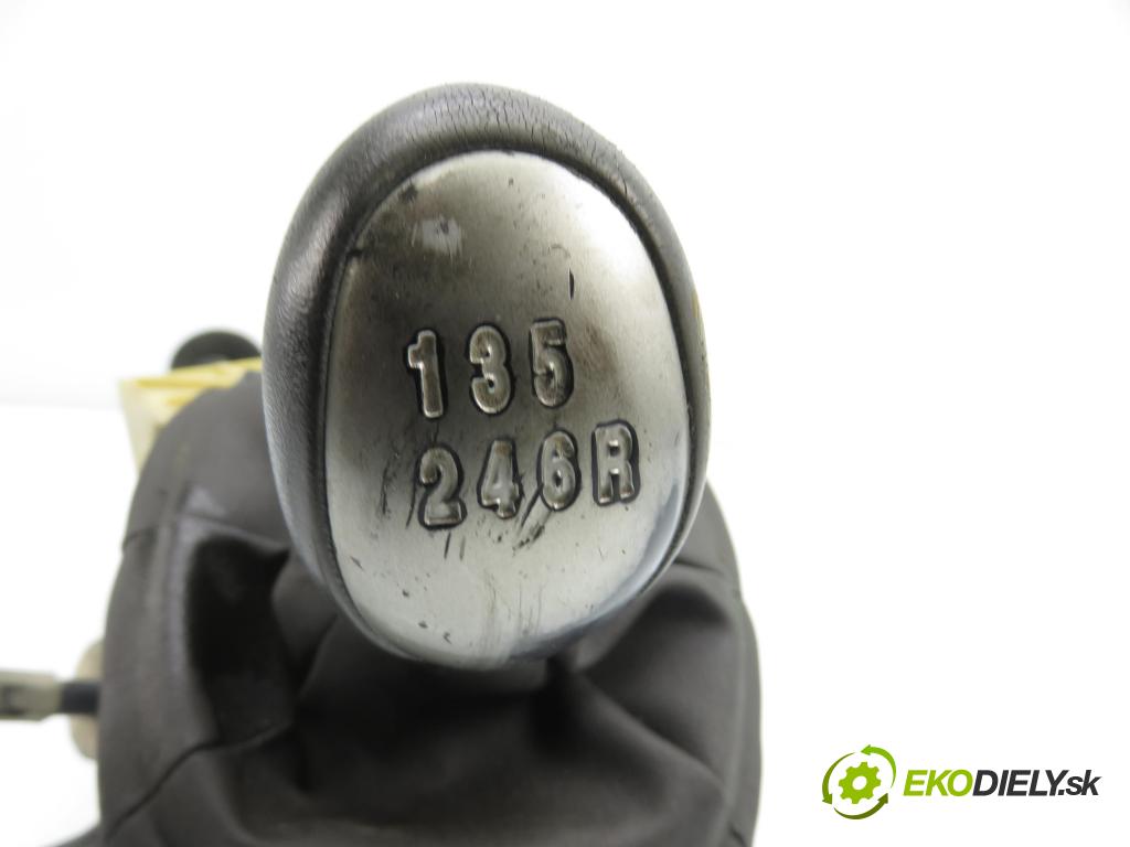 LANCIA MUSA (350_) HB 2005 70,00 1.4 - 843 A 1.000 1368,00 ZVEDÁK: 55348384