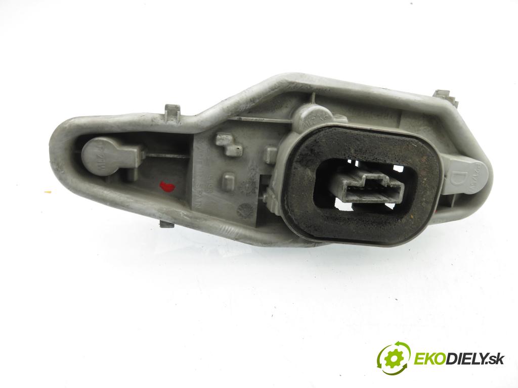 PEUGEOT PARTNER Skrzynia FURGON 2008 66,00 1.6 HDi 16V - 9HX (DV6AUTED4) 1560,00 vložka svetla pravy zadné
