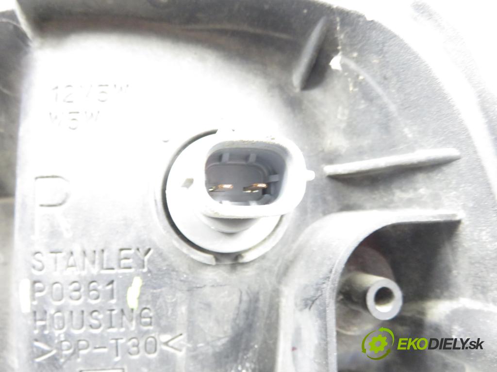 SUZUKI IGNIS (FH) HB 2001 61,00 1.3 4WD (RG413) - M13A 1328,00 Svetlo PP P0361