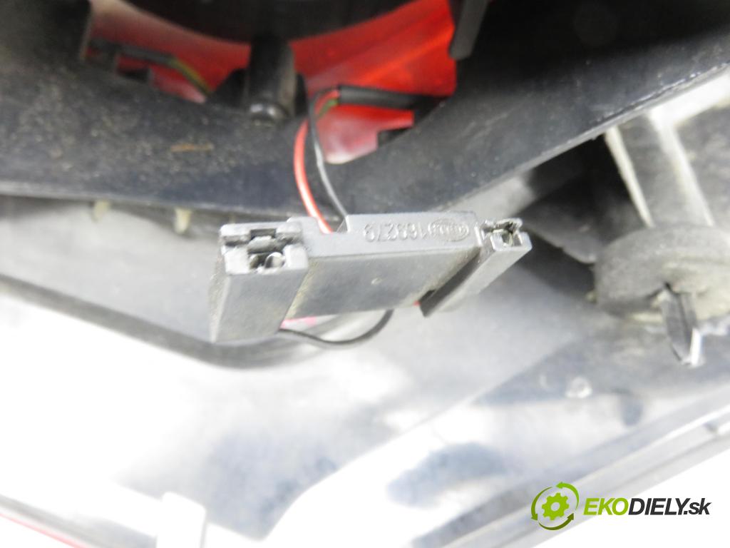 CITROEN C4 Grand Picasso I (UA_) MINIVAN 2006 80,00 1.6 HDi - 9HZ (DV6TED4) 1560,00 Svetlo ľavé zadné 00946601