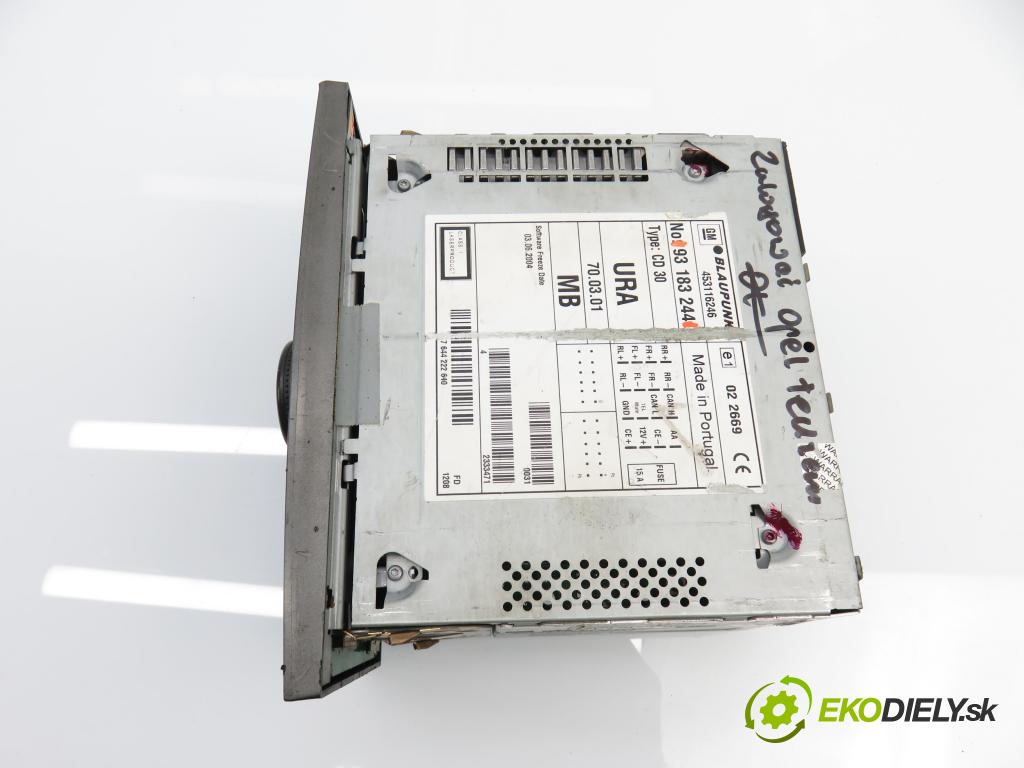 OPEL CORSA C (X01) HB 2004 74,00 1.7 CDTI - Z 17 DTH 1686,00 RADIO CD 93183244