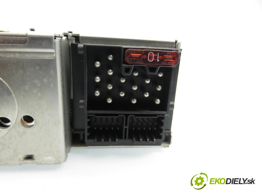 BMW 3 Compact (E46) HB 2002 85,00 316 ti - N42 B18 A 1796,00 RADIO CD 6919072