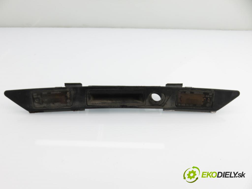 AUDI A4 Avant (8E5, B6) KOMBI 2003 96,00 1.9 TDI quattro - AVF 1896,00 zadní část - čelo dveří kufr 8E0827657E ; 8E0827657D