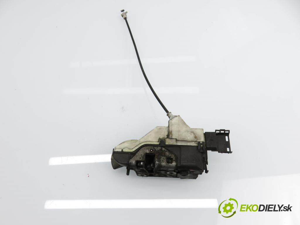 PEUGEOT PARTNER Skrzynia FURGON 2008 66,00 1.6 HDi 16V - 9HX (DV6AUTED4) 1560,00 zámok dvierka 8719E1
