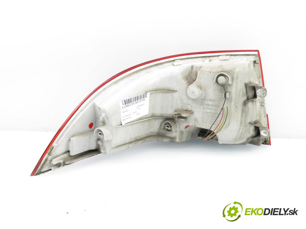 SKODA SUPERB II (3T4) SEDAN 2014 103,00 2.0 TDI 16V - CFFB 1968,00 Svetlo pravé zadné 3T5945096A