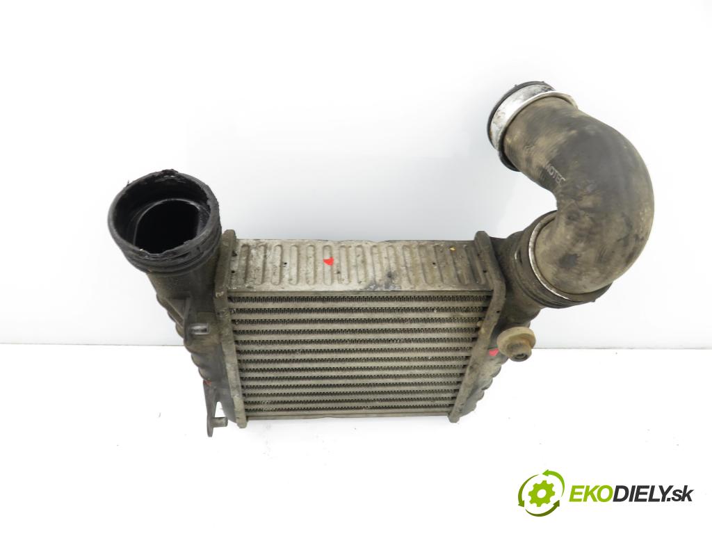 VW PASSAT B5.5 Variant (3B6) KOMBI 2001 96,00 1.9 TDI PD 130 - AVF 1896,00 chladič intercooler 8D0145805C