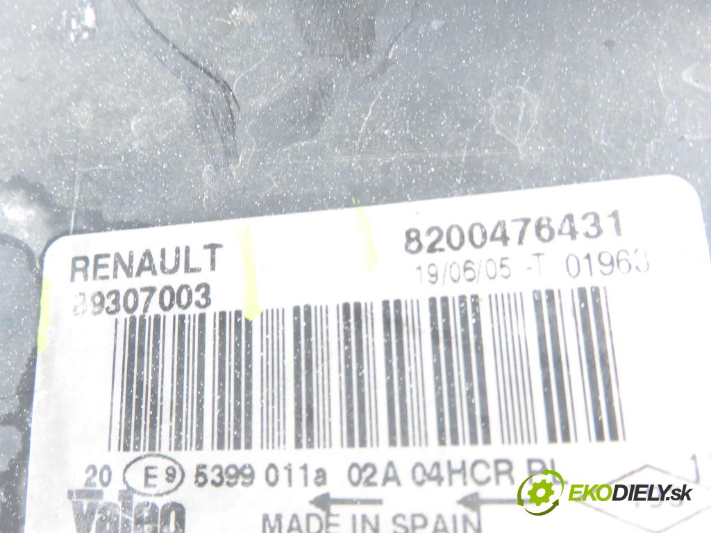 RENAULT MEGANE II Kombi (KM0/1_) KOMBI 2005 75,00 1.6 16V - K4M 768 1598,00 světlo PP 8200476431 ; 89307003