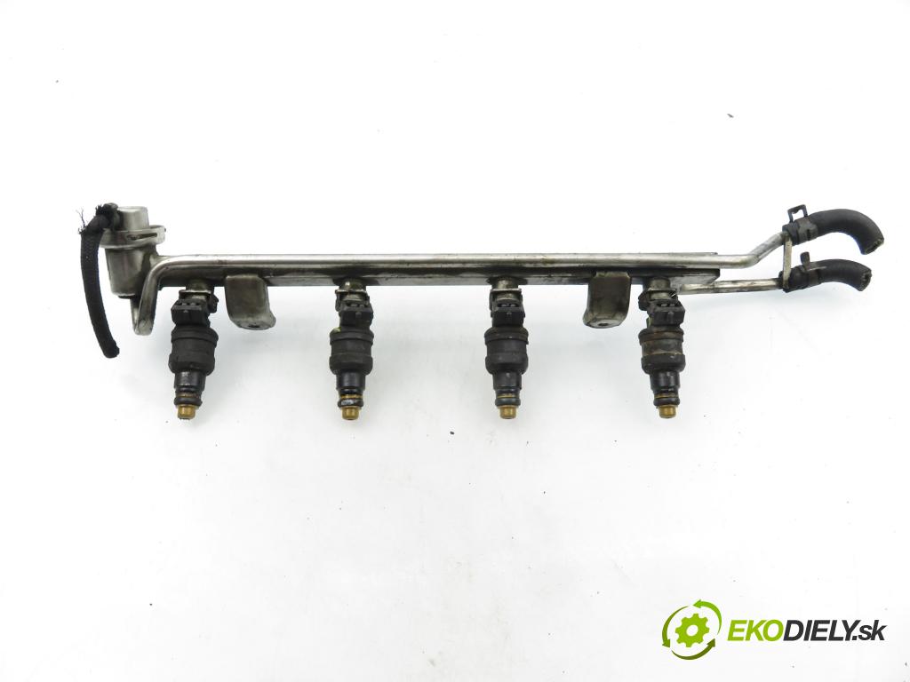 AUDI A3 (8L1) HB 2001 110,00 1.8 T - AGU 1781,00 Lišta vstrekovacia 06A133681B ; 0280150464 ; 06A906031 (Vstrekovacia lišta)