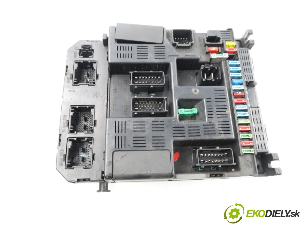 PEUGEOT 307 (3A/C) HB 2001 81,00 1.6 - NFU (TU5JP4) 1587,00 MODUL BSI 9636760580E