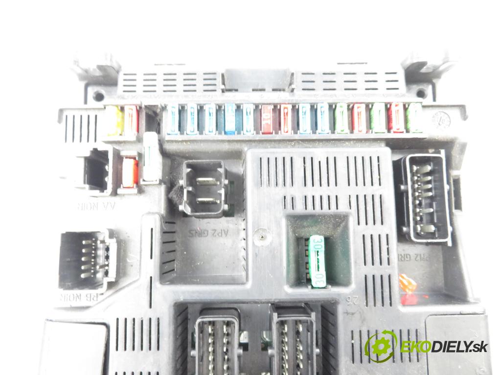PEUGEOT 307 (3A/C) HB 2001 81,00 1.6 - NFU (TU5JP4) 1587,00 MODUL BSI 9636760580E