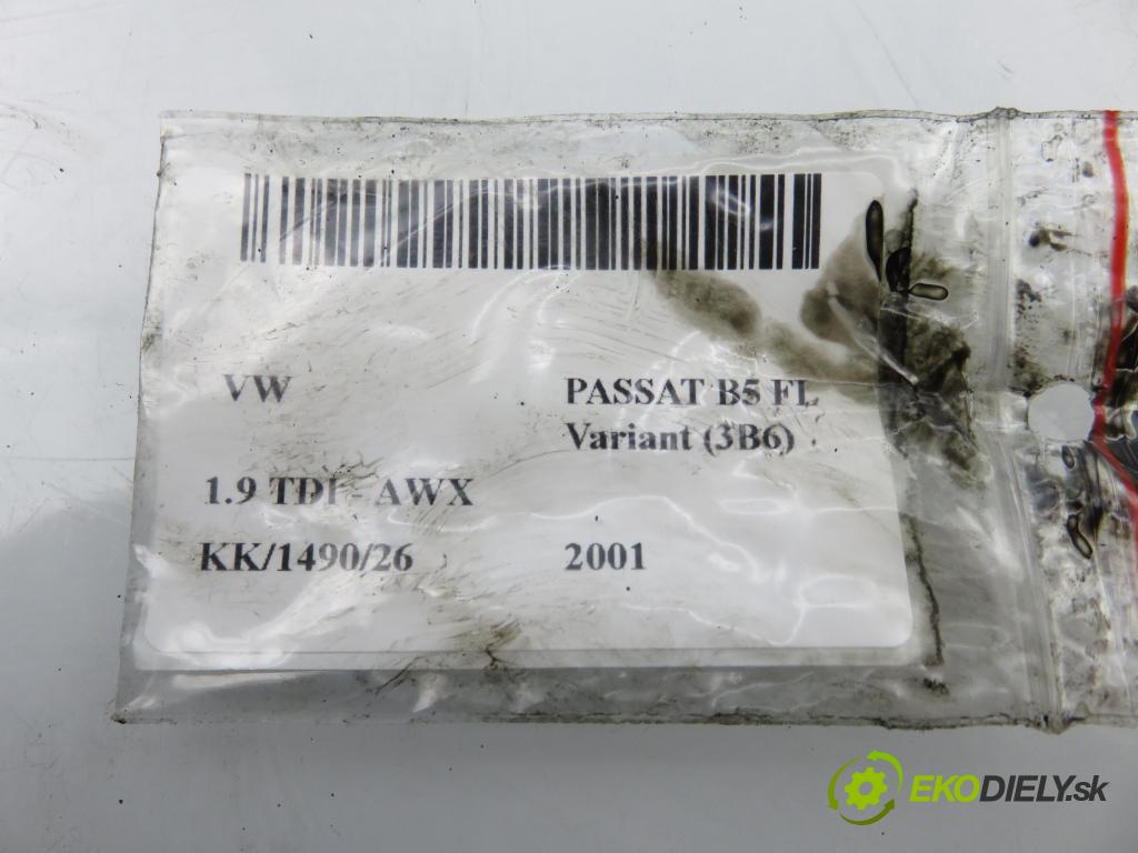 VW PASSAT B5.5 Variant (3B6) KOMBI 2001 96,00 1.9 TDI - AWX 1896,00 Vstrekovač 038130073AR ; 0414720214 (Vstrekovač paliva)