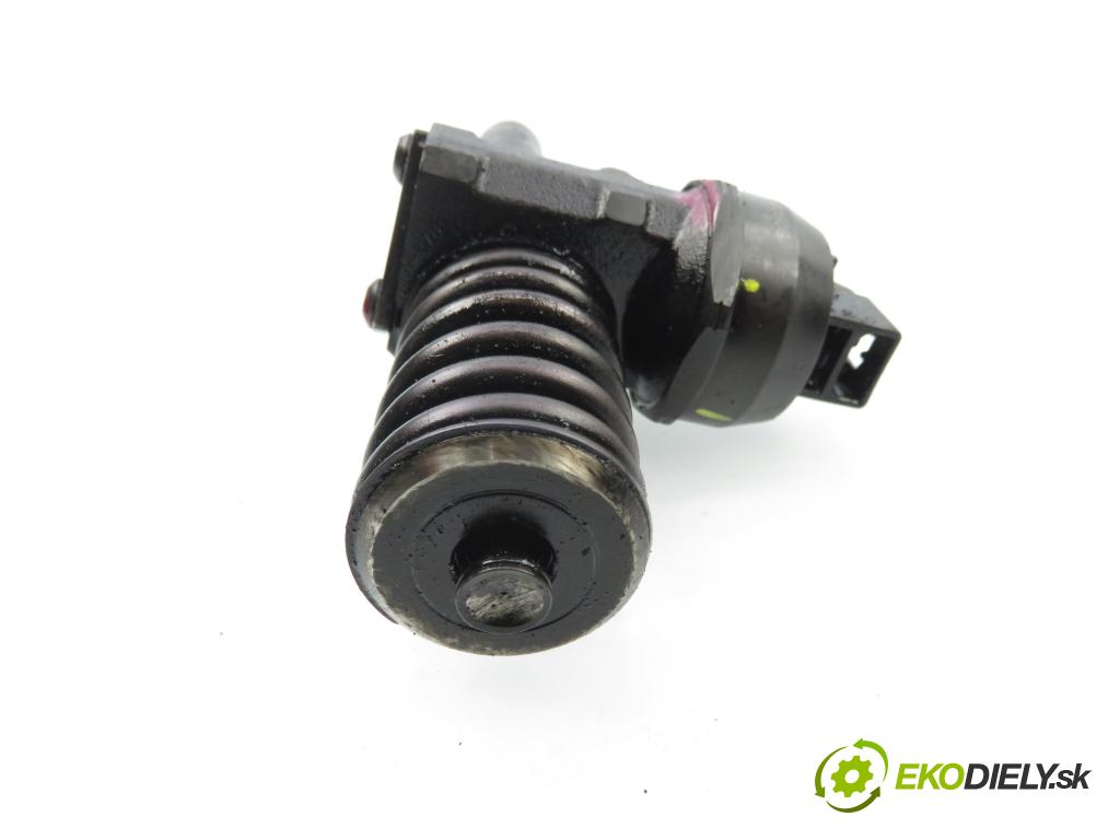 AUDI A4 Avant (8E5, B6) KOMBI 2004 96,00 1.9 TDI - AVF 1896,00 vstříkovač 038130073BA ; 0414720216 (Vstřikovač paliva)