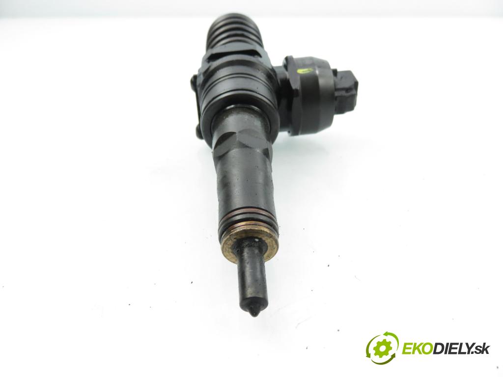 AUDI A4 Avant (8E5, B6) KOMBI 2004 96,00 1.9 TDI - AVF 1896,00 vstříkovač 038130073BA ; 0414720216 (Vstřikovač paliva)