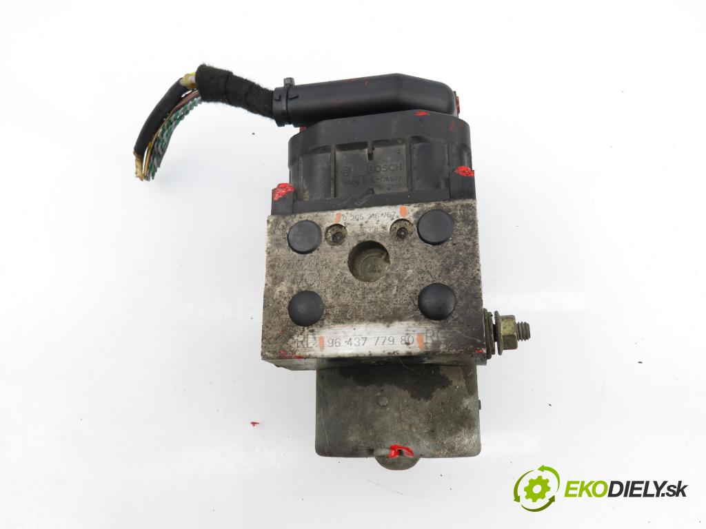 PEUGEOT 307 (3A/C) HB 2001 81,00 1.6 - NFU (TU5JP4) 1587,00 Pumpa ABS 0273004562 ; 0265216757 ; 9643777980 (Pumpa ABS)