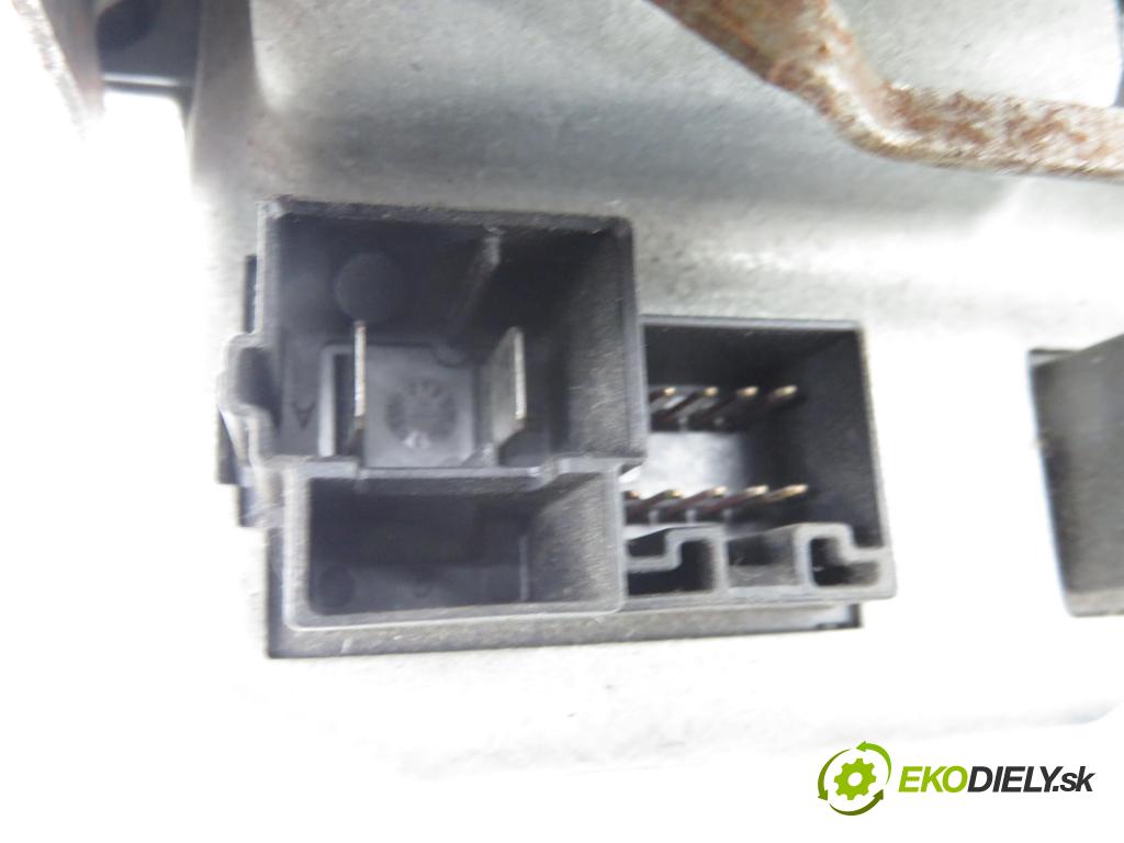 FIAT PANDA (169_) HB 2008 44,00 1.2 - 188 A4.000 1242,00 SLOUPEC / PODPORA elektrický 26096580