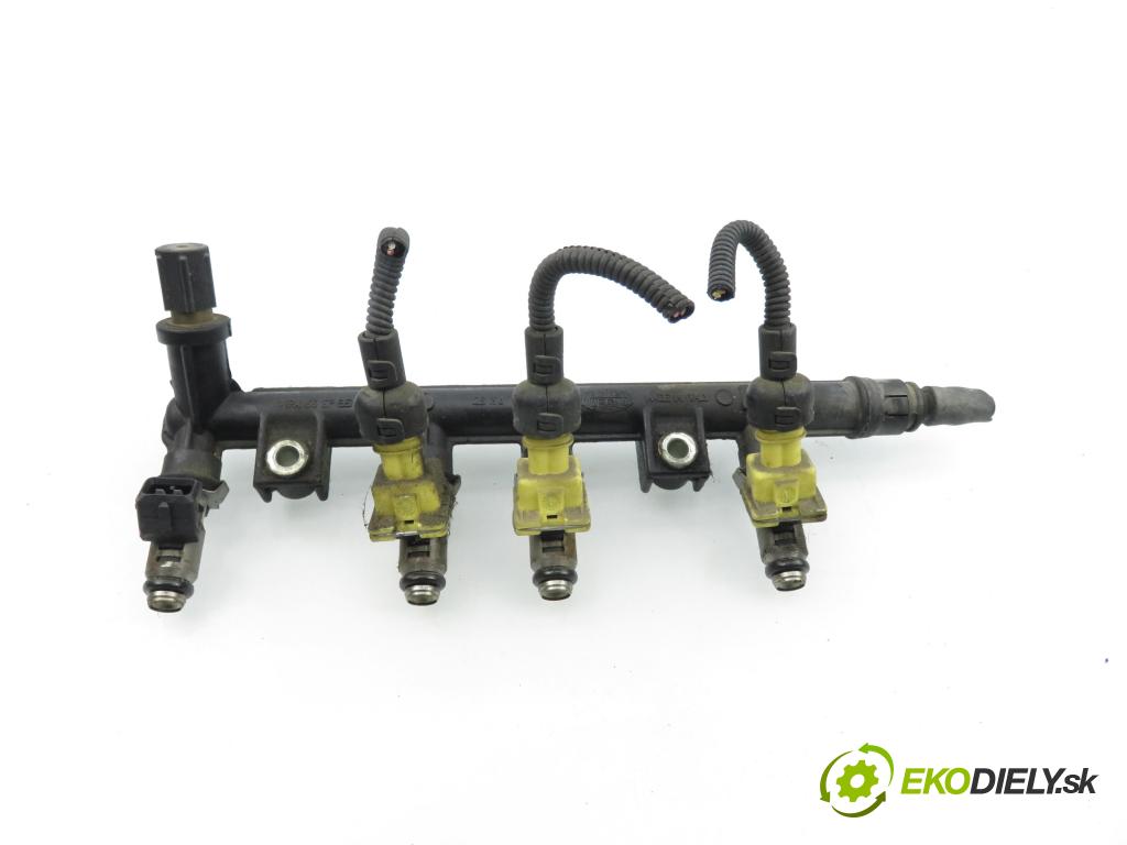 FIAT PANDA (169_) HB 2008 44,00 1.2 60 - 188 A4.000 1242,00 lišta vstřikovací IWP095 ; 3219018301 (Vstřikovací lišta)