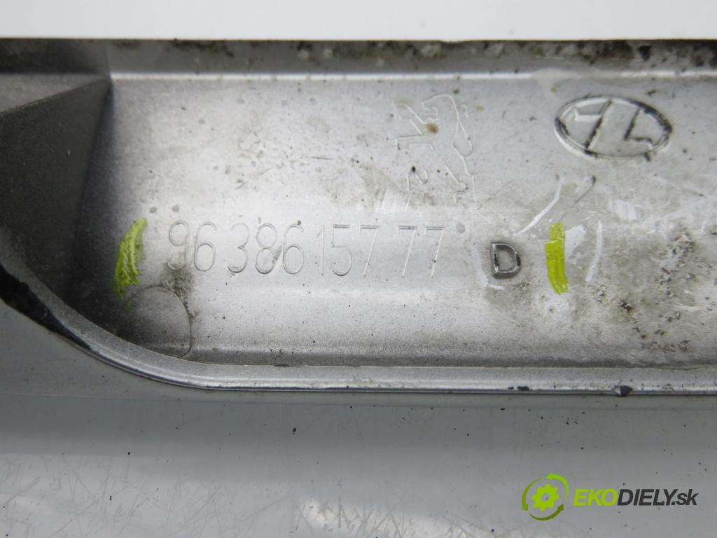 PEUGEOT 307 SW (3H) KOMBI 2006 80,00 1.6 HDI 110 - 9HZ (DV6TED4) 1560,00 Zadné čelo dverí kufor 9638615777 ; 9638615777D
