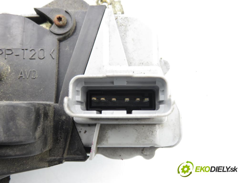 PEUGEOT 307 (3A/C) HB 2001 81,00 1.6 - NFU (TU5JP4) 1587,00 zámok PPE