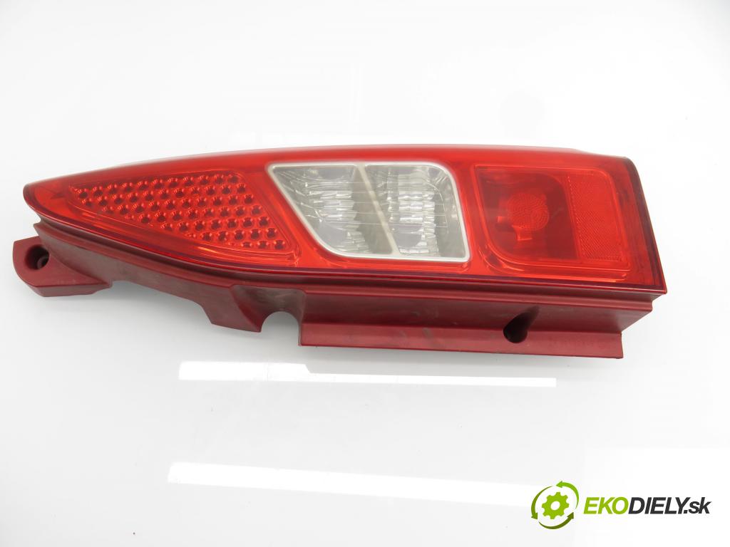 PEUGEOT PARTNER Tepee KOMBIVAN 2010 0,00 1.6 HDi 16V - 9HX (DV6ATED4) 1560,00 světlo pravé zadní 9680545180