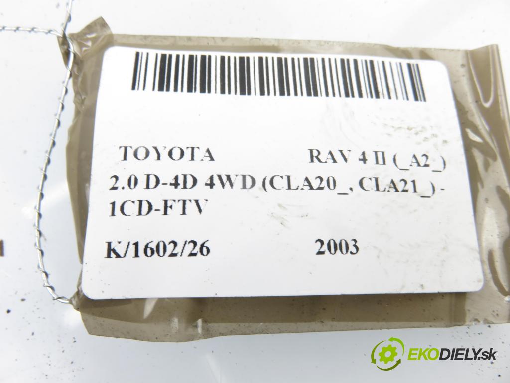 TOYOTA RAV 4 II (_A2_) SUV 2003 85,00 2.0 D-4D 4WD (CLA20_, CLA21_) - 1CD-FTV 1995,00 chladič vody D72027TT
