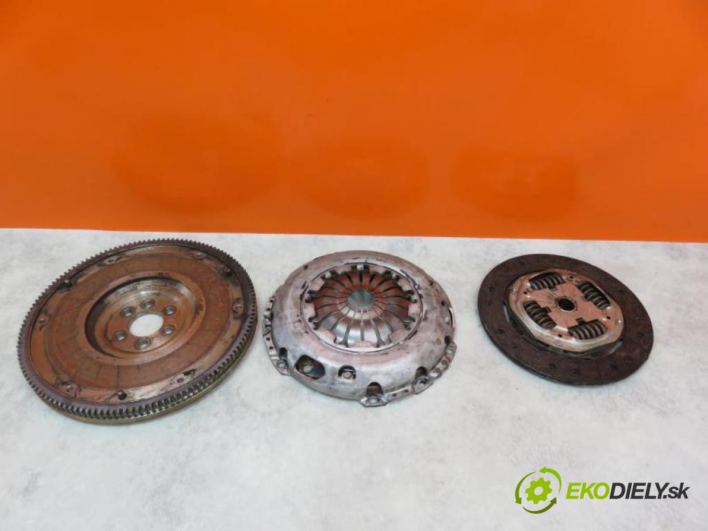 VW PASSAT B6 1.6 FSI BLF manual 6 - stupňová 85 kW 115 km  Koleso zotrvačník 030105271M/684919J (Kompletné sady (bez ložiska))