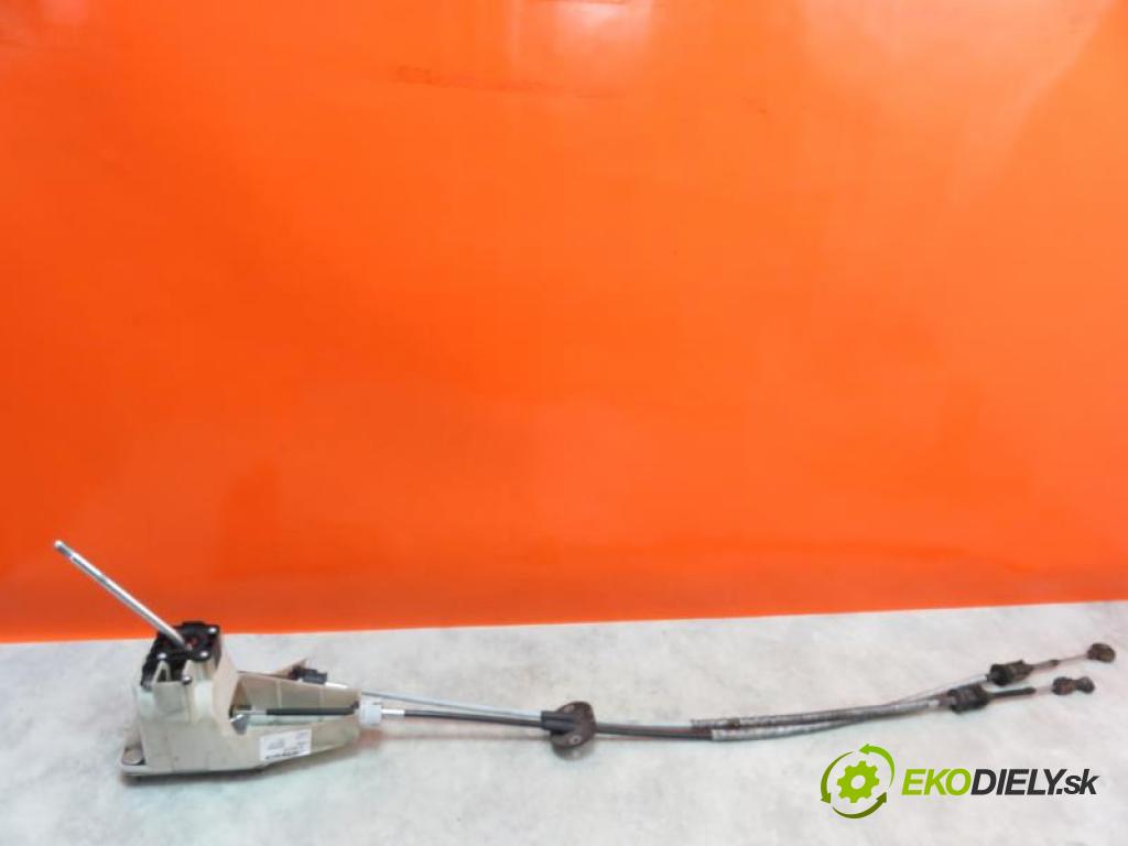 FORD MONDEO MK3 III zdvihák 6 stupňový ,2 Lanká