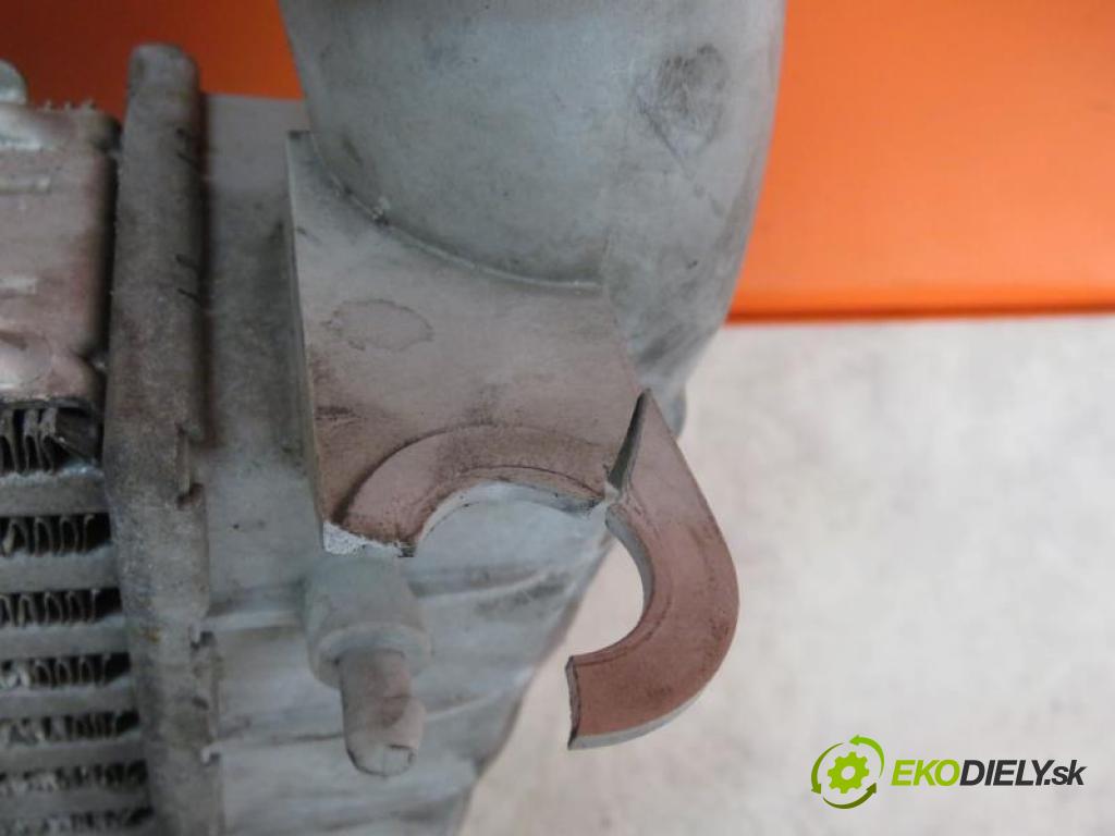 VW PHAETON 3.0 V6 TDI 4MOTION CARA automatic převodovka 4X4 171 kW 233 km  chladič intercooler 3D0145788/880537BA (Hadice chlazení vzduchu)