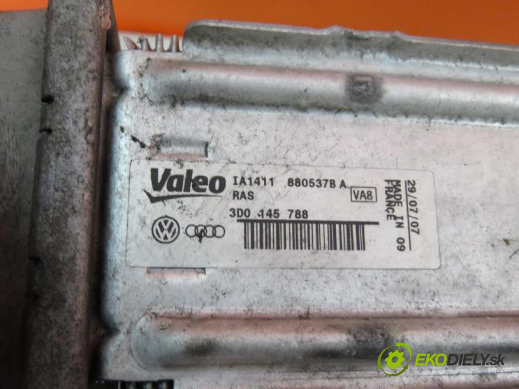 VW PHAETON 3.0 V6 TDI 4MOTION CARA automatic převodovka 4X4 171 kW 233 km  chladič intercooler 3D0145788/880537BA (Hadice chlazení vzduchu)