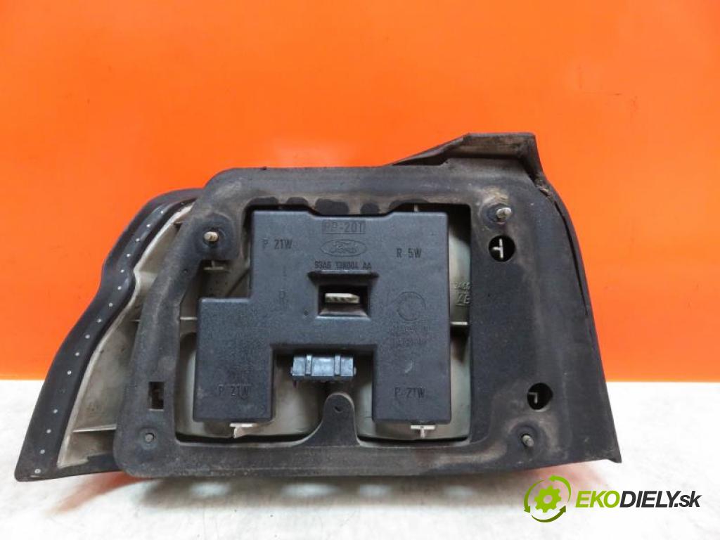 FORD ESCORT MK6 VI 1.6 I 16V L1E manual 5 - stupňová 66 kW 90 km  Svetlo pravé zadné 93AG13N004AA (Svetlá zadné)