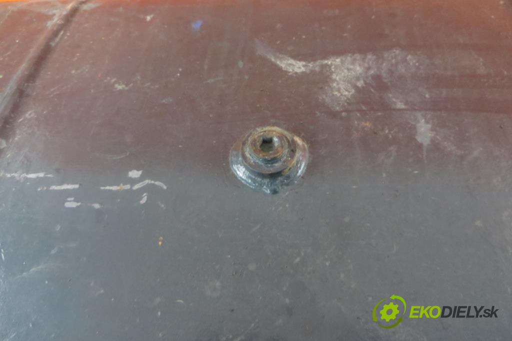 MAN L2000 10.153    114 kW 155 km  Nádržka paliva diesel  (Nádrže)