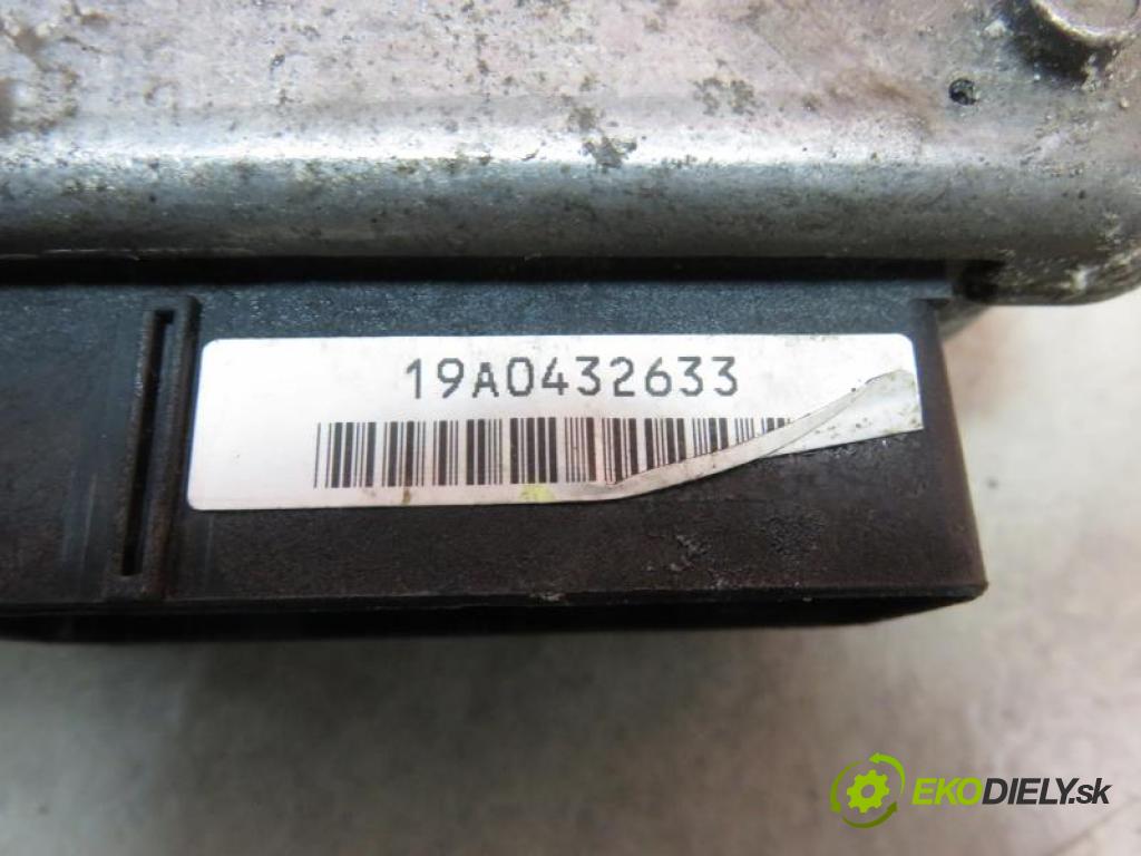 ROVER 400 II (RT) 1.4 16V 414 SI 14 K4F manual 5 - stupňová 76 kW 103 km řídící jednotka motora MKC103510