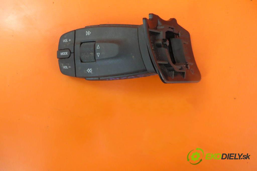 SEAT IV (6J) 1.6 TDI CAYB 66 kW 90 km ovladač rádia volant 5J0959849 (Ovládaní topení a