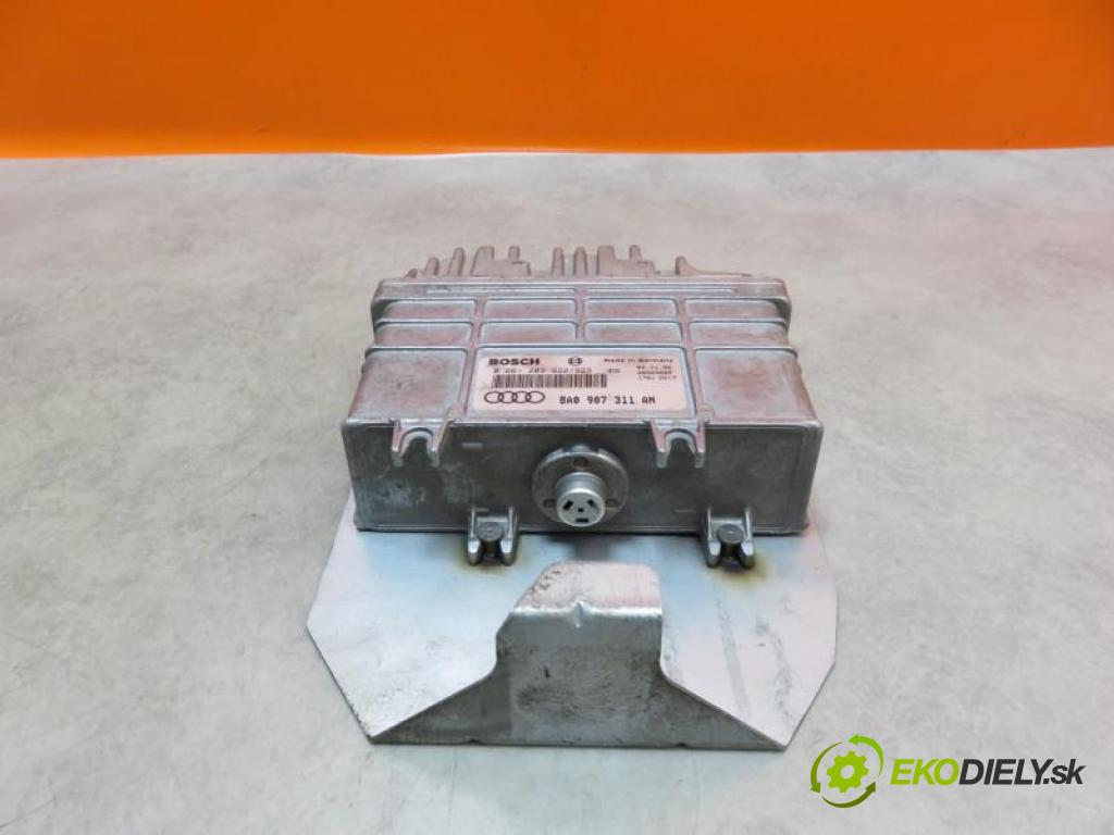 AUDI 80 (B4) KOMBI 1994 2,00 Sterowniki silnika 1984,00 Riadiaca jednotka Motor 0261203922;8A0907311AN;0261203923