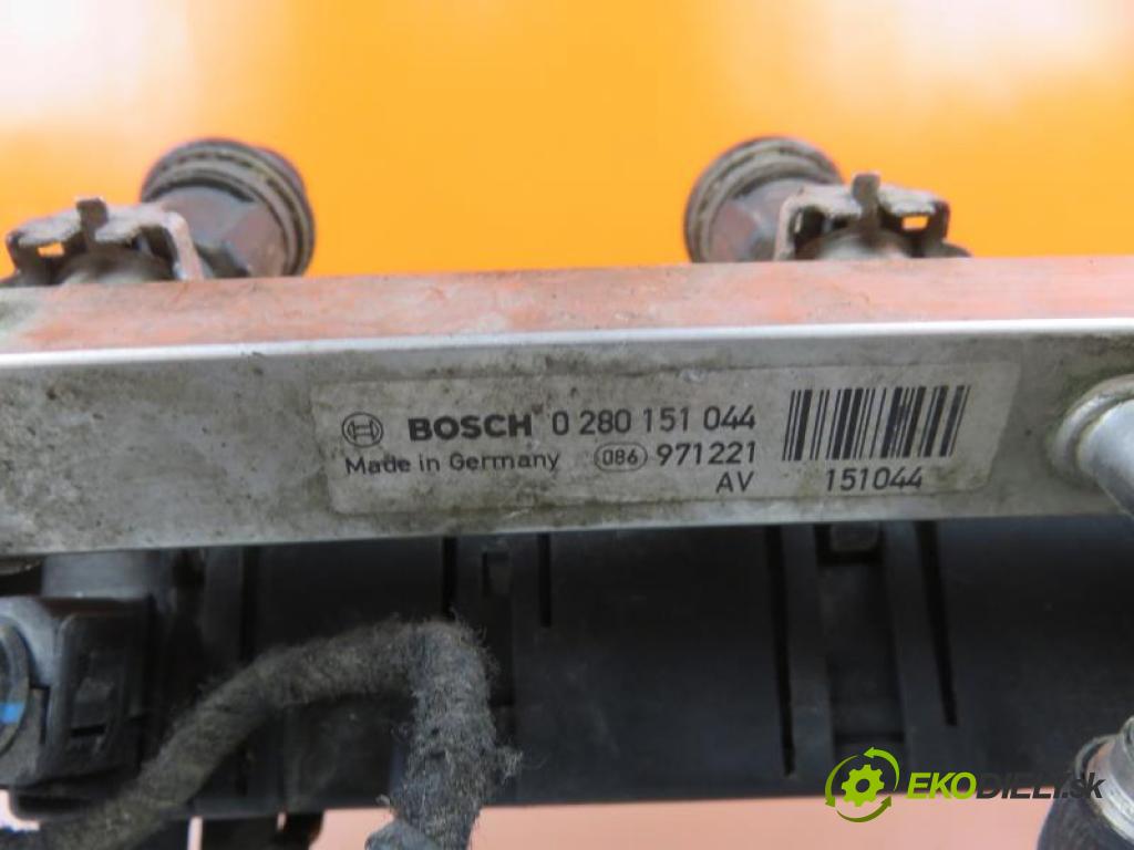 OPEL CORSA B 1.0 I 12V X 10 XE manual 5 - stupňová 40 kW 54 km  lišta vstřikovací 0280151044 (PALIVOVÝ SYSTÉM)