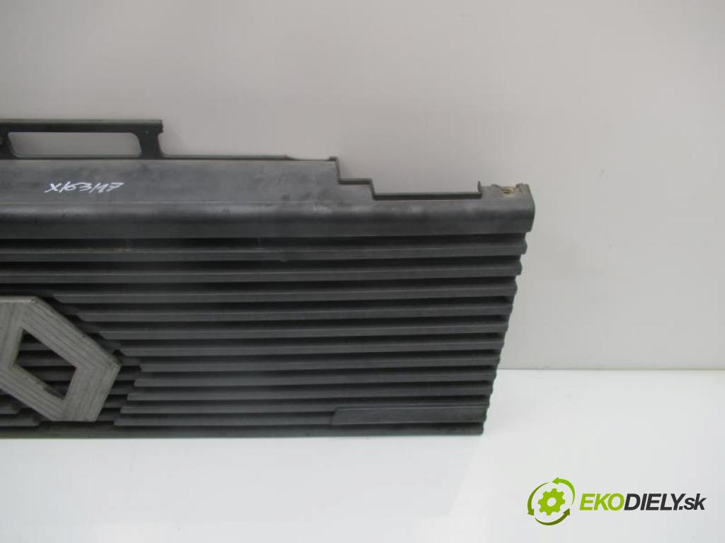 RENAULT TRUCKS MAGNUM AE 500 EE9-502 manual 8- stupňová 368 kW 500 km  mřížka / maska  (Mřížky (masky) chladičů)