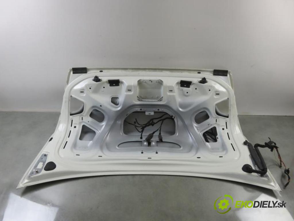 AUDI A6 C6 FL (4F2) 3.0 TDI QUATTRO BMK automatic 6 - stupňová 165 kW 225 km  kapota kufra SEDAN  (Zadní kapoty)