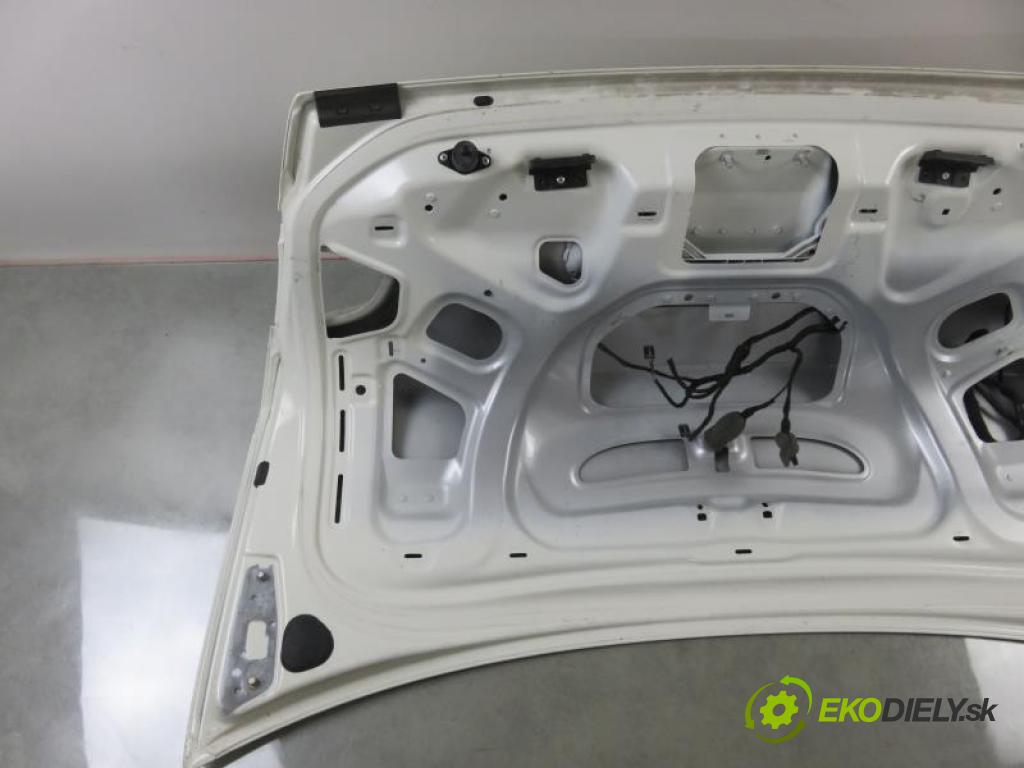 AUDI A6 C6 FL (4F2) 3.0 TDI QUATTRO BMK automatic 6 - stupňová 165 kW 225 km  kapota kufra SEDAN  (Zadní kapoty)