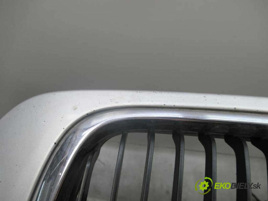 BMW 3 Compact E46 2.0 320 D M47N 204 D4 manual 5 - stupňová 110 kW 150 km  Kapota  (Predné kapoty)