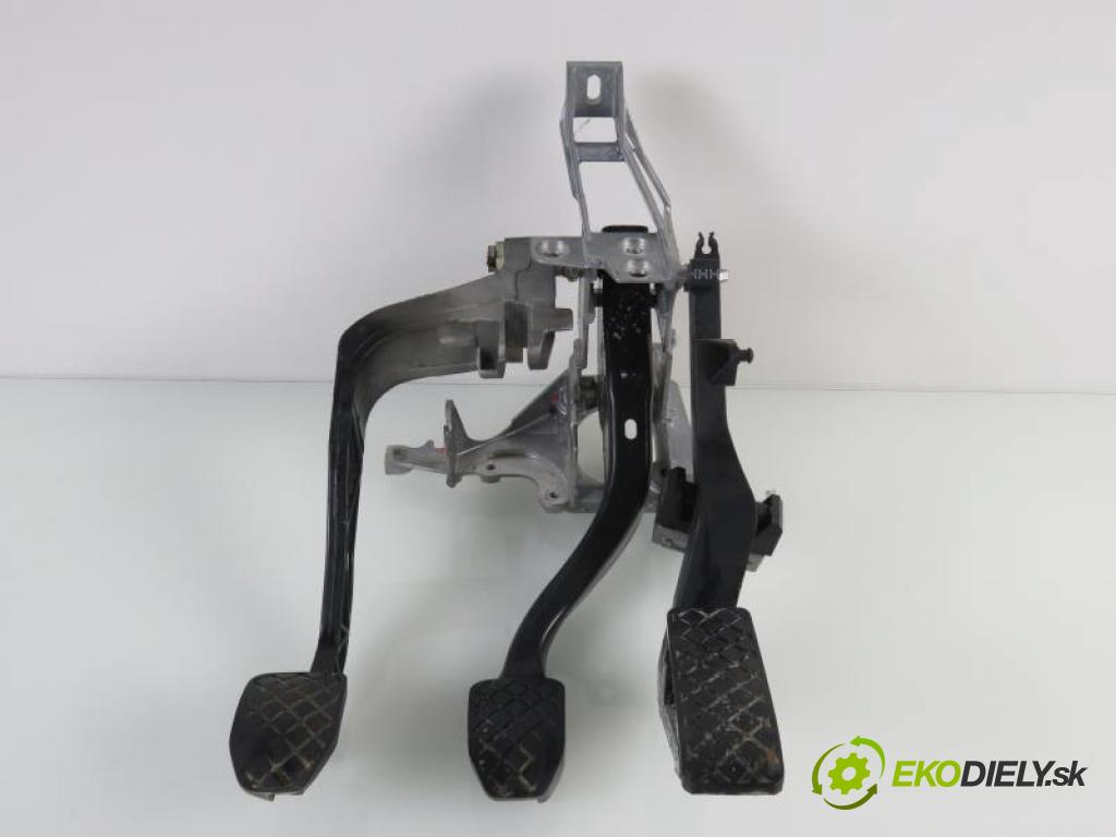 AUDI A6 C5 (4B2) PEDAL spojky PEDAL brzdy PEDAL plynového pedálu obal